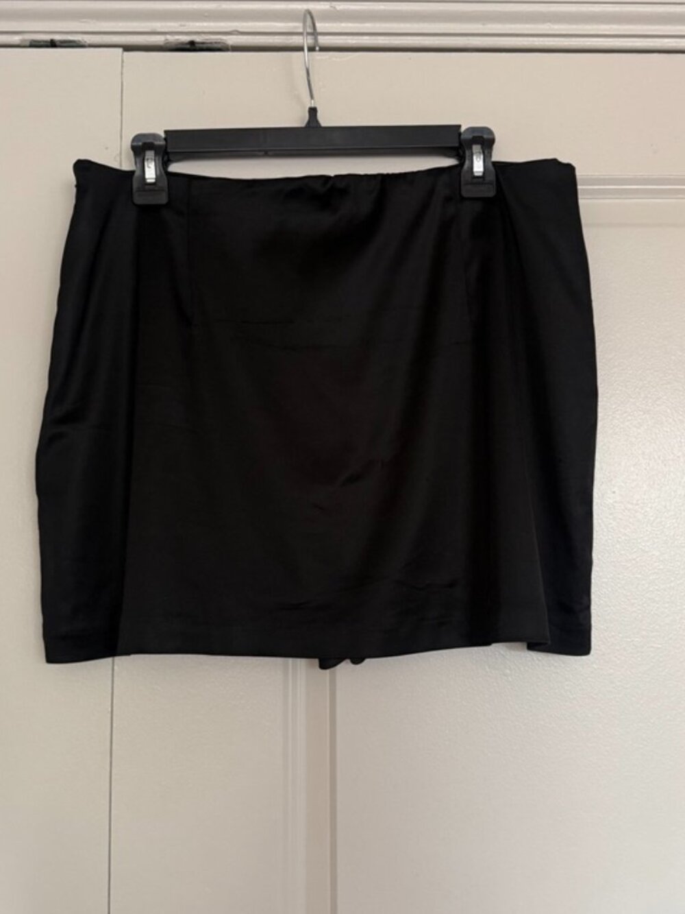 Abercrombie & Fitch Black Satin Mini Skort Built-In Shorts Side Zip Size L